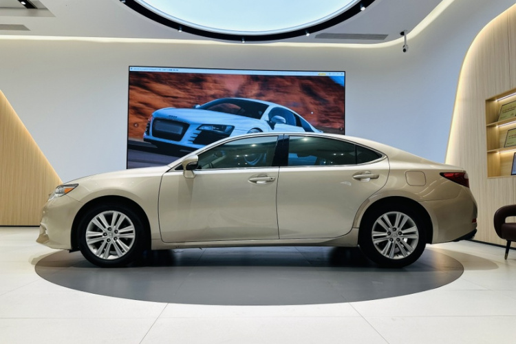 雷克萨斯ES 2013款 250 精英版车身外观6002