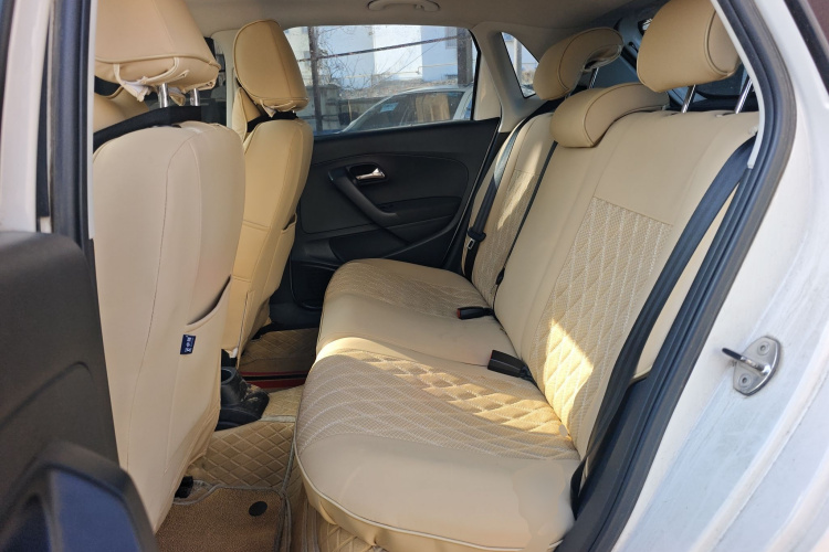 大众 Polo 2016款 1.6L 自动舒适型中控内饰7004