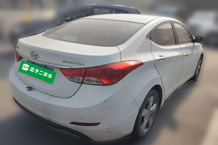 现代 朗动 2013款 1.6L 自动领先型车身外观7