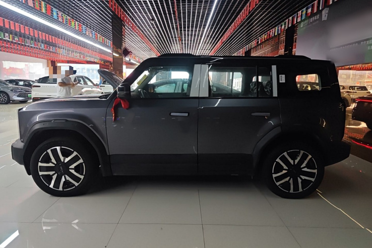 奇瑞iCAR 03 2024款 472km 四驱长续航版车身外观4