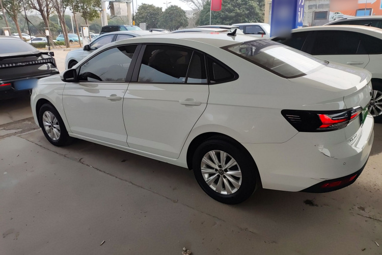 大众 朗逸 2023款 新锐 1.5L 自动新逸版车身外观4