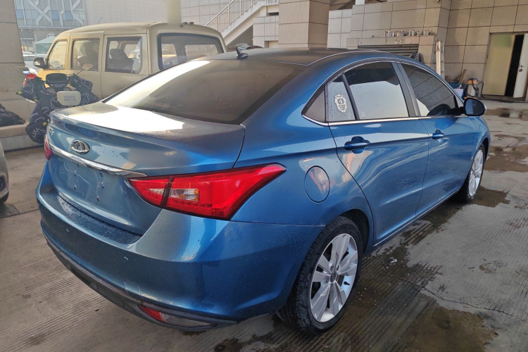 奇瑞 艾瑞泽5 2016款 1.5L 手动领锐版车身外观7