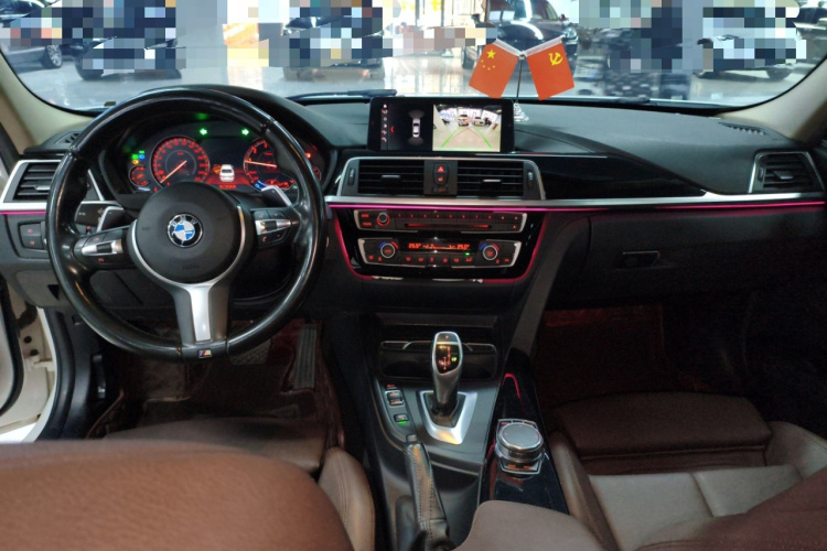 宝马3系 2018款 320Li 领先型M运动套装中控内饰12