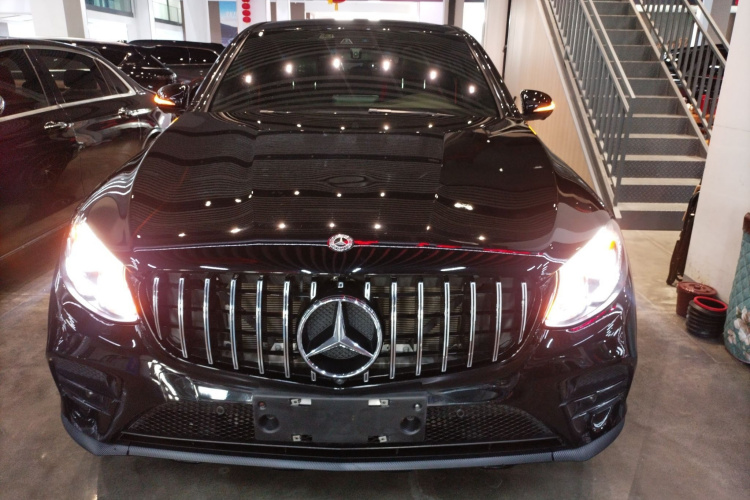 奔驰GLC轿跑 AMG 2017款 AMG GLC 43 4MATIC 轿跑SUV车身外观6001