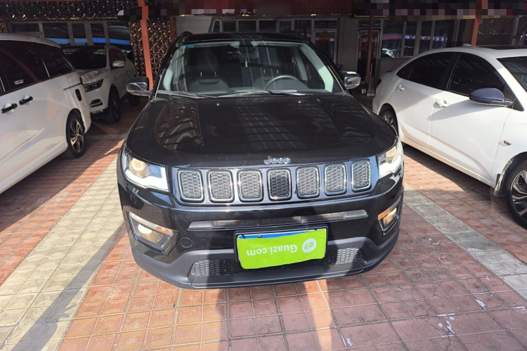 Jeep 指南者 2017款 200T 自动家享版车身外观2