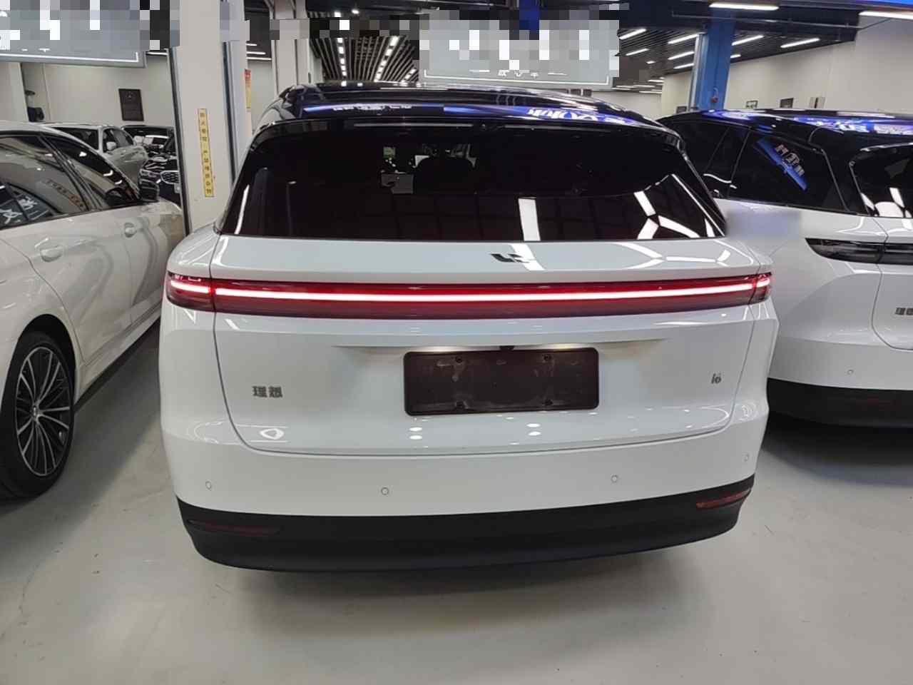 理想汽车 理想i6 2025款 两驱标准版(4)