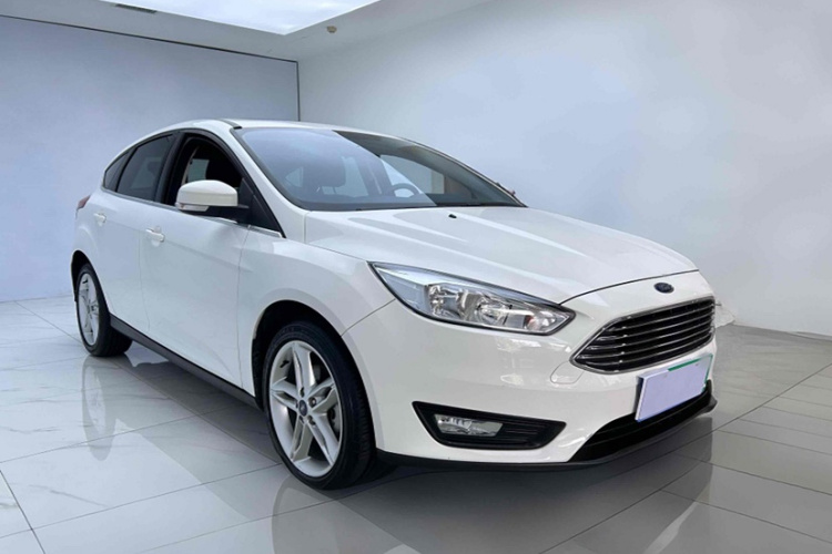 福特 福克斯 2020款 两厢经典 1.5L 自动风尚型车身外观6003