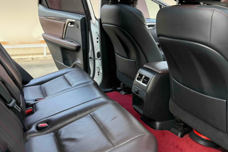 雷克萨斯RX 2016款 300 四驱典雅版 国V中控内饰7006