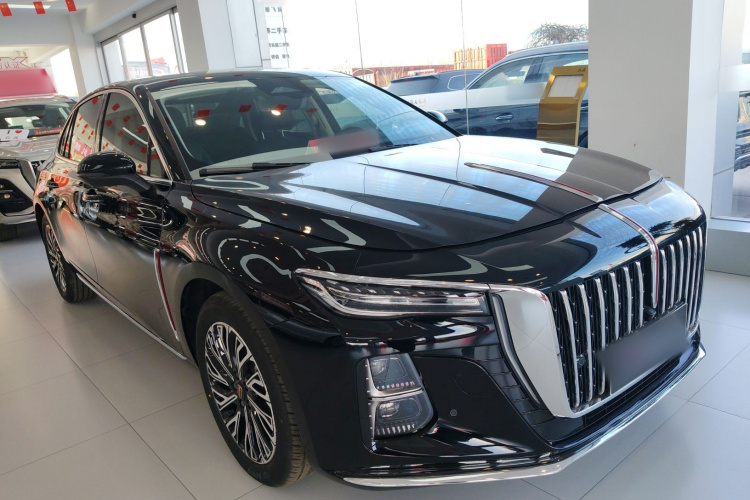 红旗H5 2025款 2.0T 自动旗领版车身外观3