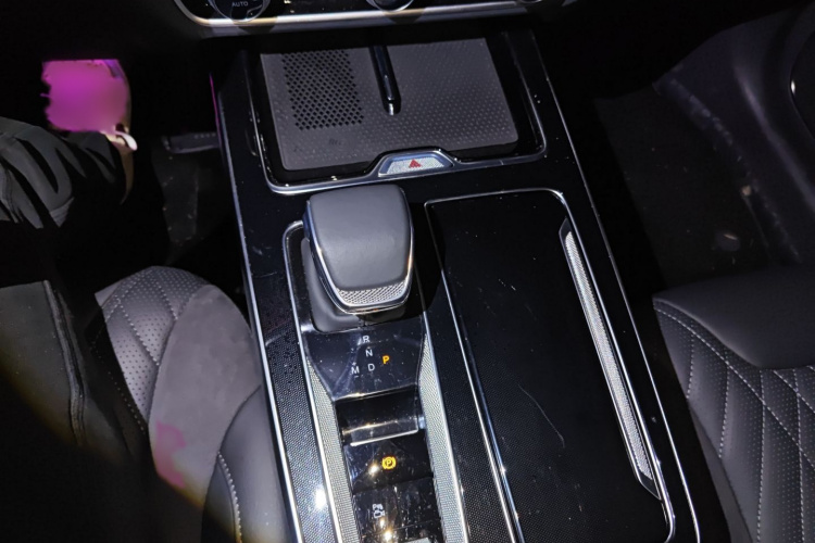 红旗HS5 2023款 2.0T 旗享Pro版局部细节18