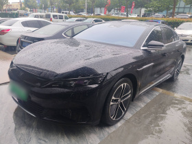 比亚迪 汉 2023款 EV 冠军版 605KM前驱尊贵型