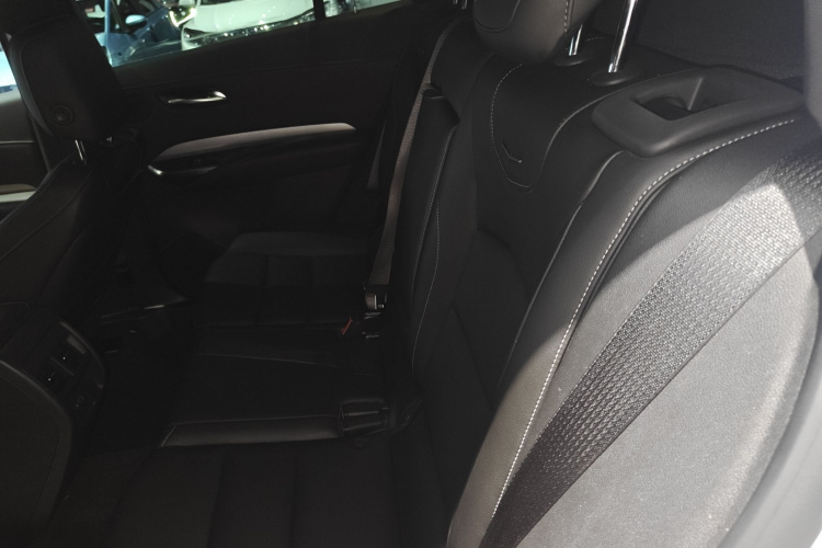 凯迪拉克XT4 2018款 28T 两驱领先型中控内饰7003