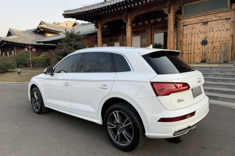 奥迪Q5L 2018款 40 TFSI 荣享时尚型 国V车身外观6005