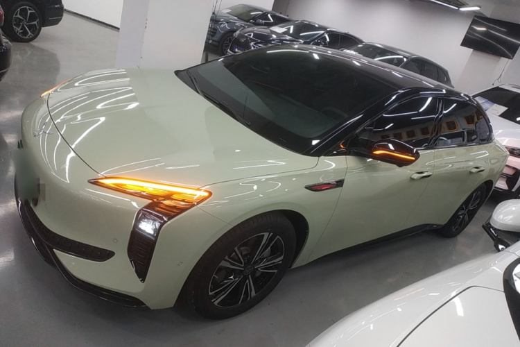 红旗EH7 2024款 690 Pro车身外观4