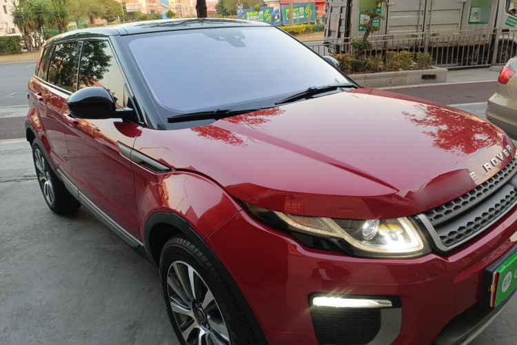 路虎 揽胜极光 2017款 2.0T 英伦锋尚版车身外观3