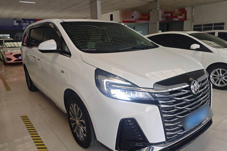 别克GL8 2023款 改款 陆上公务舱 豪华型车身外观3