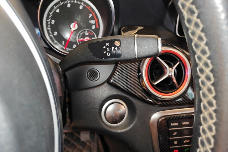 奔驰GLA 2018款 GLA 200 动感型局部细节18