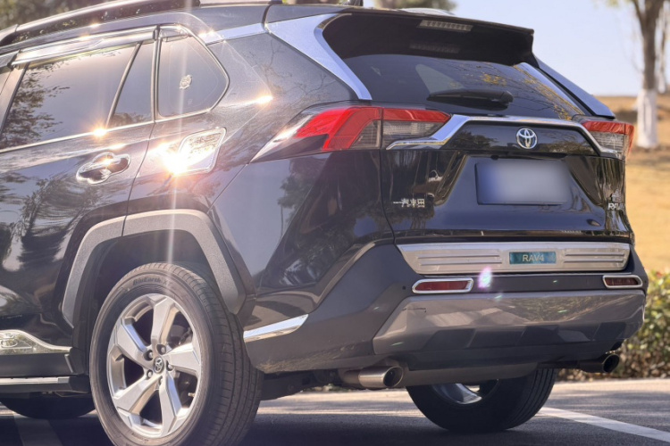 丰田 RAV4荣放 2020款 双擎  2.5L E-CVT两驱精英版车身外观6007