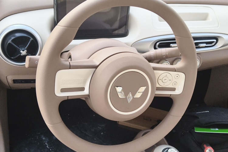 五菱汽车 宏光MINIEV 2025款 四门版 进阶款中控内饰13