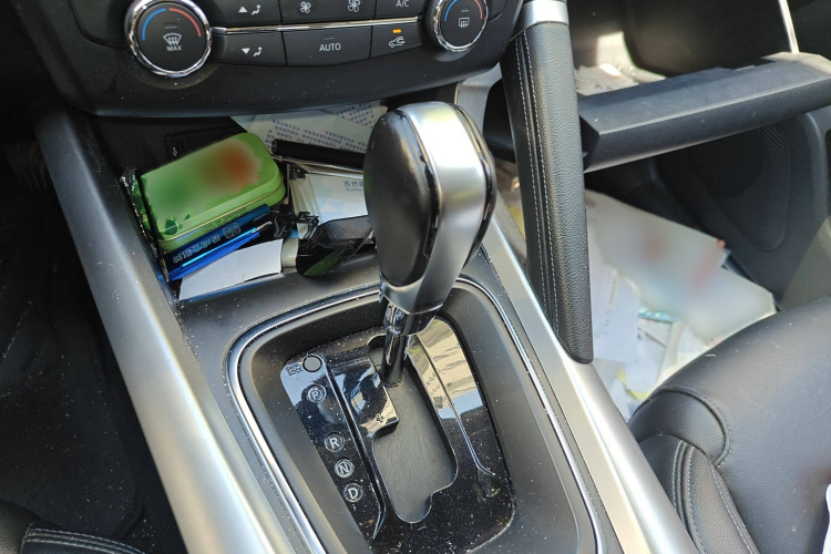 雷诺 科雷嘉 2016款 2.0L 两驱尊贵版局部细节18