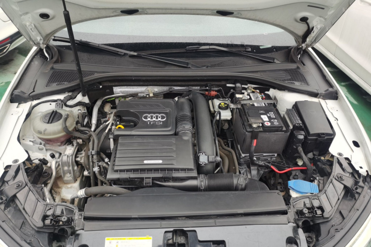 奥迪A3 2019款 Sportback 35 TFSI 时尚型 国V机舱底盘24