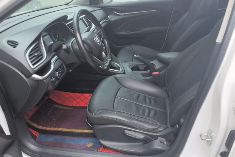 别克 英朗 2019款 18T 自动互联精英型 国V中控内饰19