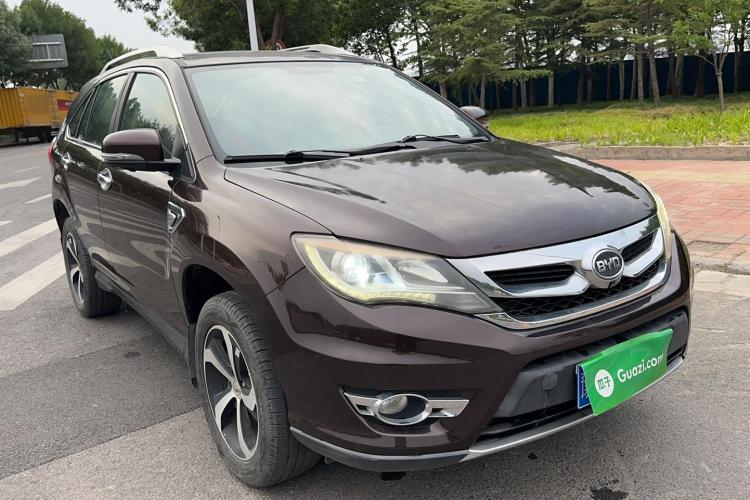 比亚迪S7 2015款 2.0T 升级版 自动尊贵型车身外观3