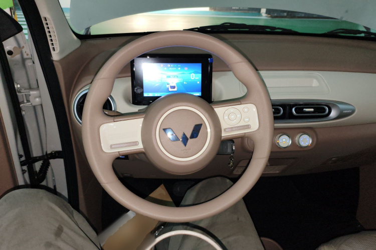 五菱汽车 宏光MINIEV 2025款 四门版 进阶款中控内饰13