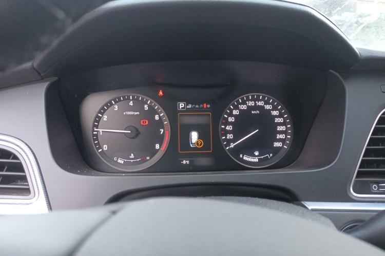 现代 索纳塔 2015款 2.4L TOP旗舰型局部细节14