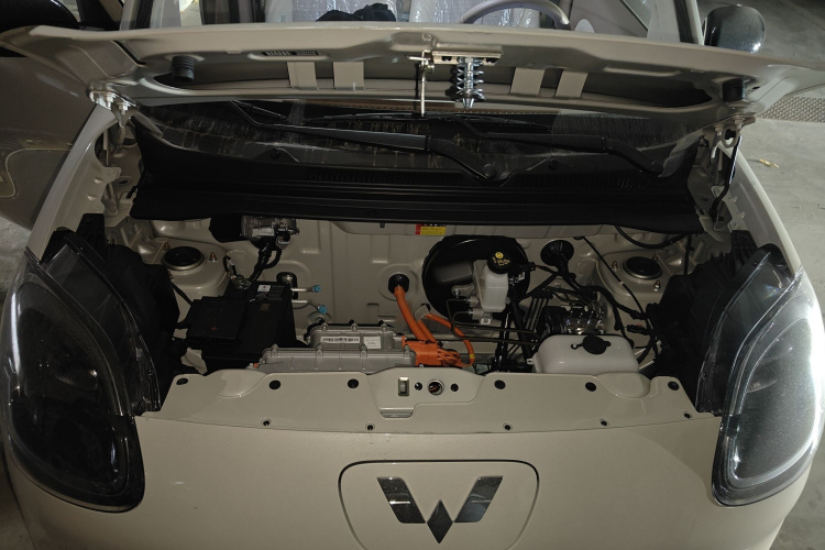 五菱汽车 宏光MINIEV 2025款 四门版 进阶款机舱底盘24