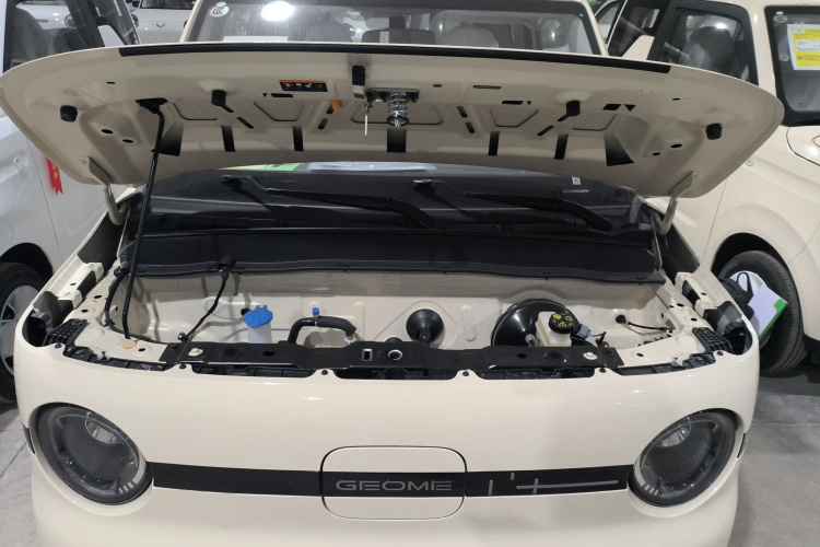 吉利银河 熊猫 2025款 210km 元气熊机舱底盘24