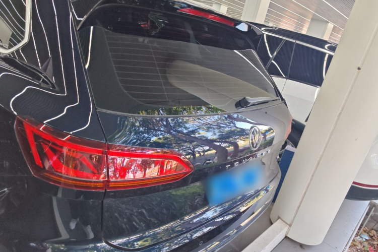 大众 途锐  3.0TSI 锐享版 经典运动套装车身外观6