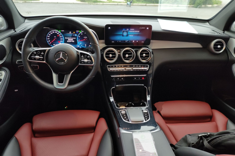 奔驰GLC 2022款 改款三 GLC 260 L 4MATIC 动感型中控内饰12