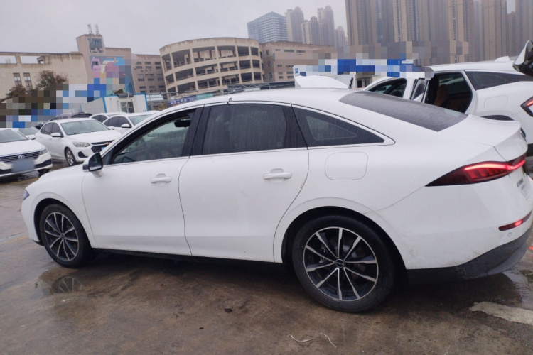 荣威D7 2025款 DMH 125km 世界冠军版车身外观4