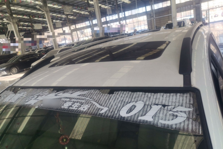 宝骏730 2016款 1.5L 手动豪华型 7座局部细节57