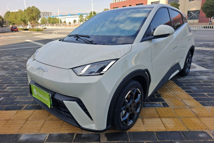 比亚迪 海鸥 2025款 305km 自由版车身外观1