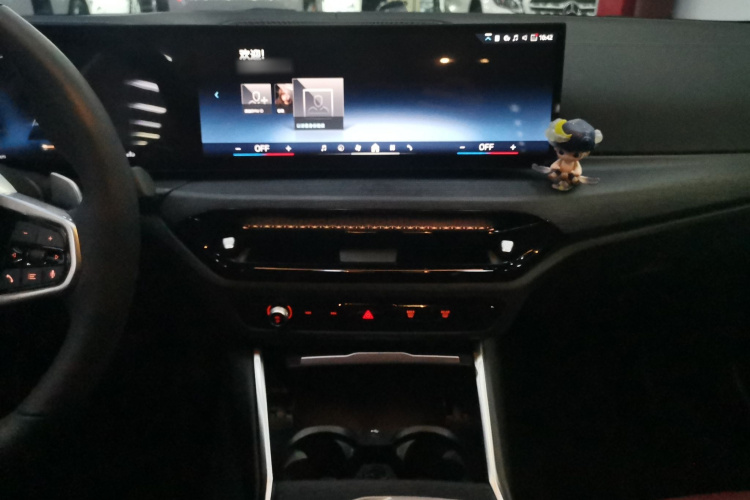 宝马3系 2025款 325Li M运动套装局部细节16