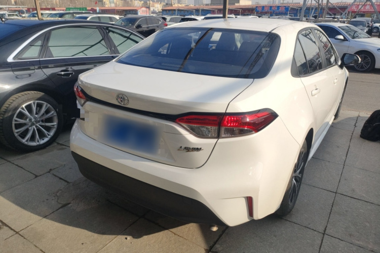 丰田 雷凌 2023款 TNGA 1.5L CVT进取版车身外观7