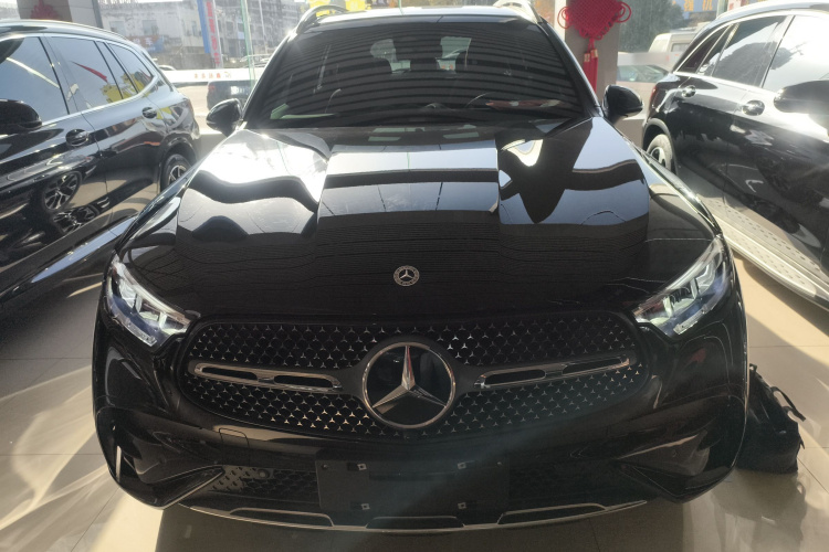 奔驰GLC 2024款 GLC 260 L 4MATIC 豪华型 5座车身外观2