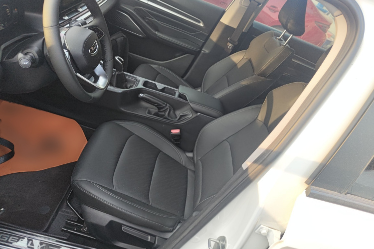 吉利汽车 帝豪 2022款 第4代 1.5L 手动豪华型中控内饰19