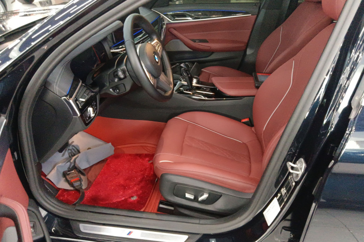 宝马5系 2022款 改款二 525Li M运动套装局部细节19