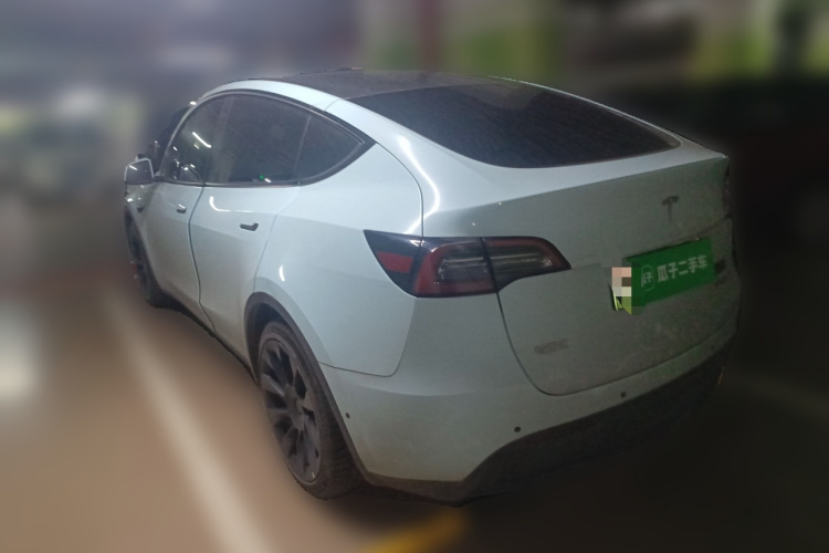 特斯拉 Model Y 2021款 标准续航后驱版车身外观5