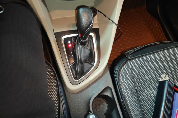 别克 英朗 2017款 15N 自动进取型局部细节18