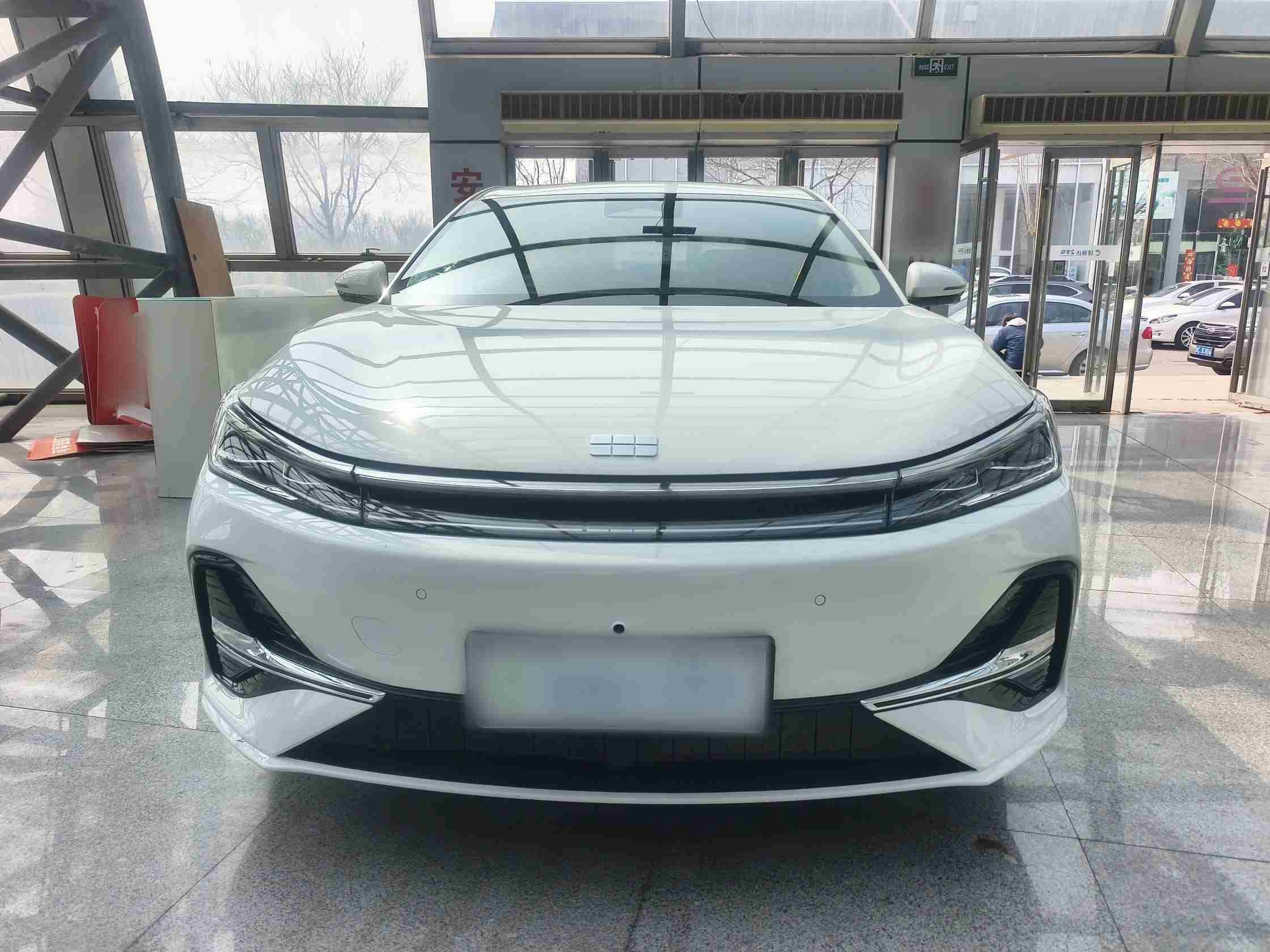 天津二手吉利银河A7 2025年款 开两年还能卖多少钱？