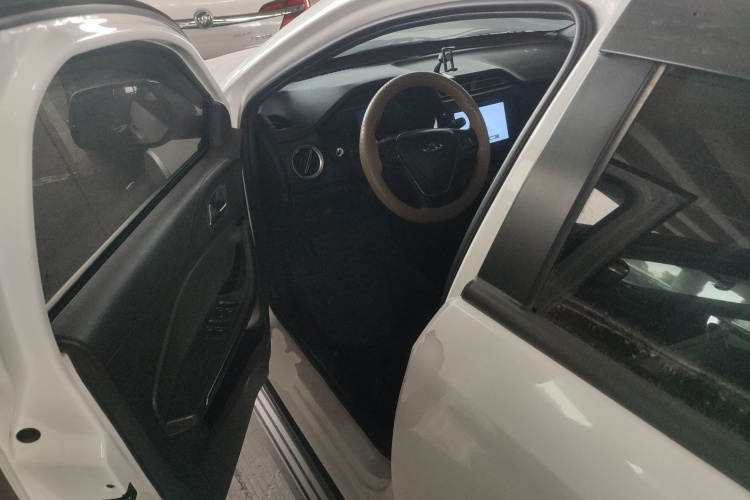 奇瑞 瑞虎3X 2020款 质享版 1.5L CVT豪华版中控内饰7003