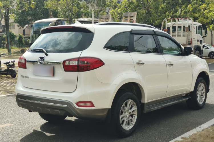 江铃 驭胜S350 2016款 2.0T 自动两驱汽油豪华版5座车身外观7