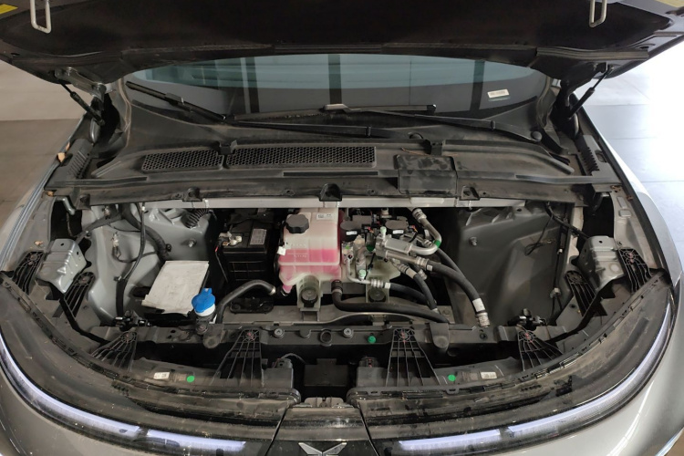 小鹏G6 2023款 755 超长续航 Max机舱底盘24