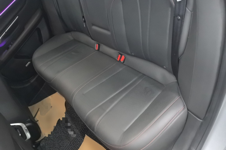 小鹏P7 2021款 480N中控内饰21