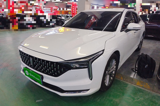 奔腾B70 2023款 第三代 1.5T 自动悦享型70周年纪念版