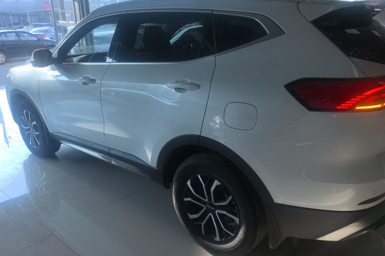 哈弗H6 2023款 国潮版 1.5T 自动都市版车身外观4